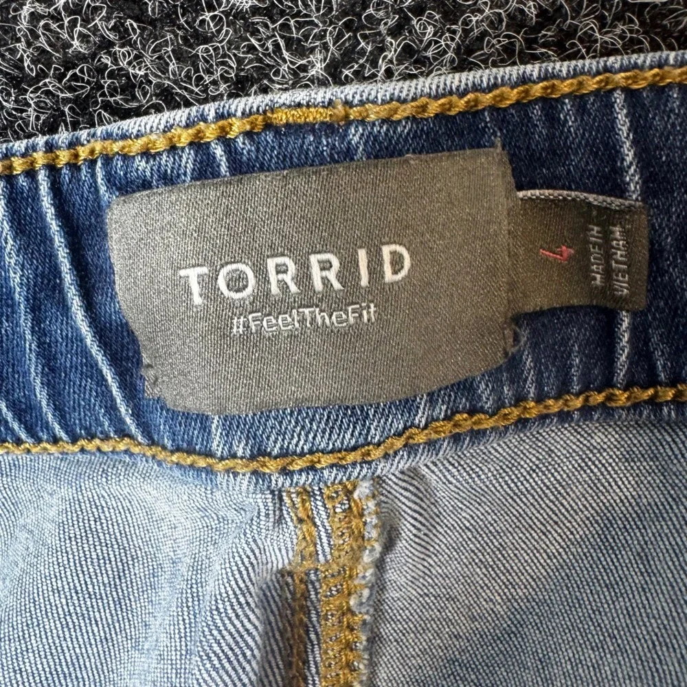 Torrid Denim Shorts Womens 4 Plus Blue Pull On Drawstring Stretch Medium Wash